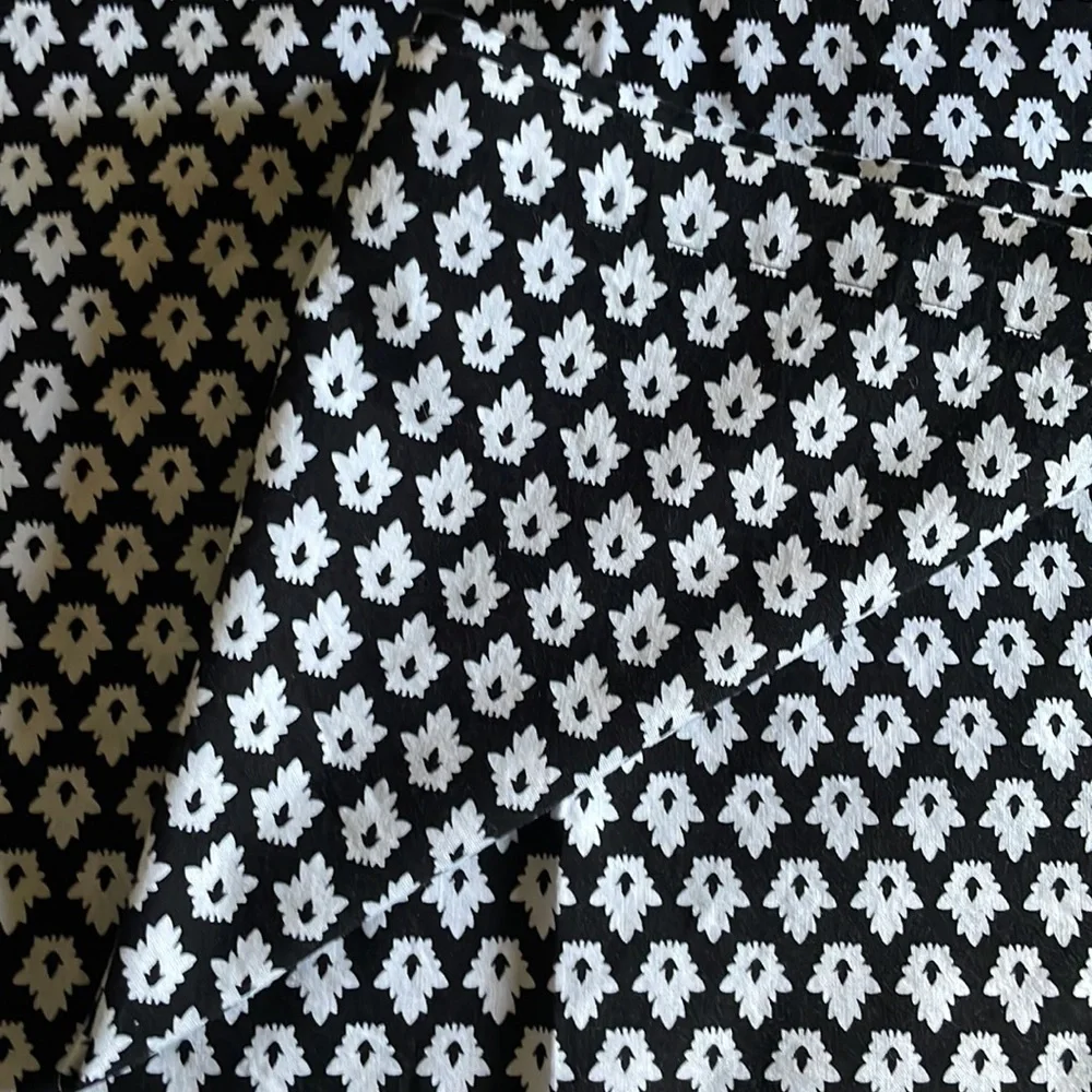 8‎ Pottery Barn black and white dinner napkins table linens
